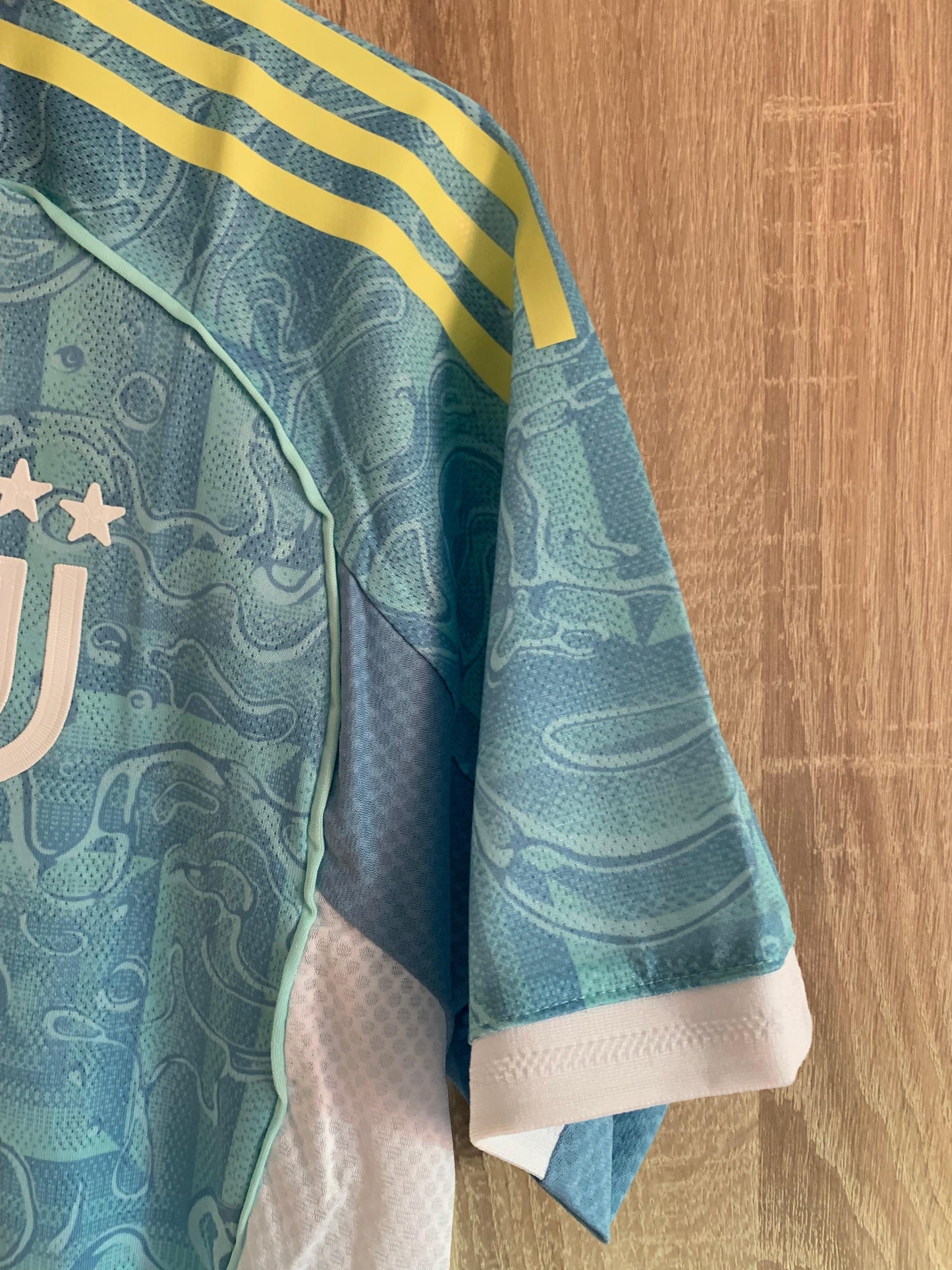 JUVENTUS AWAY KIT