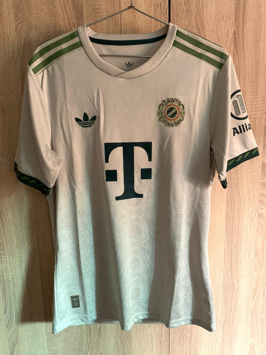 BAYERN MUNICH FOURTH KIT